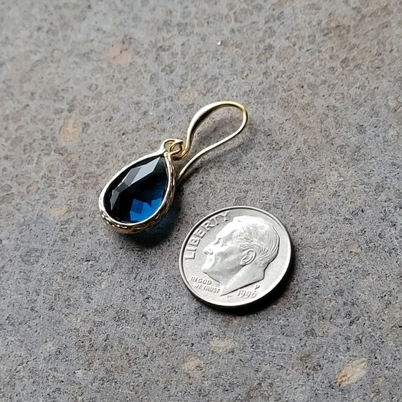 18k Gold Tanzanite Stone Earrings - Picture 6 of 6